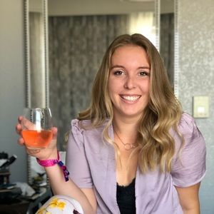 Meet your Posher, Elena